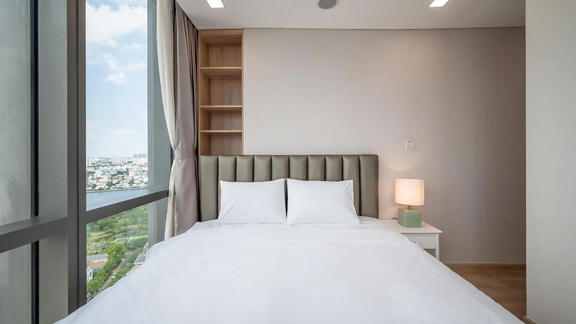 Amazing Landmark 81 Urban ホーチミン市